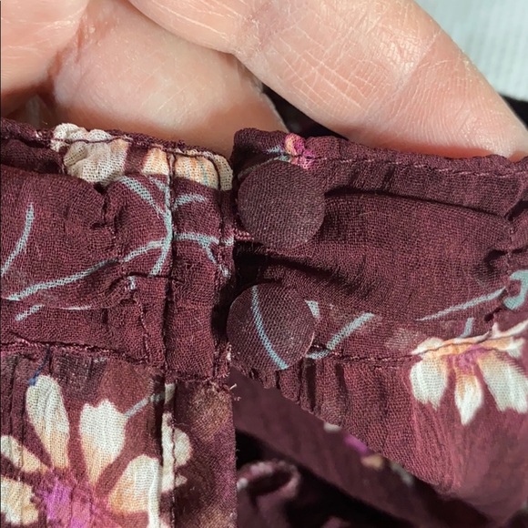 Woman’s top American Eagle size XS - Picture 9 of 9